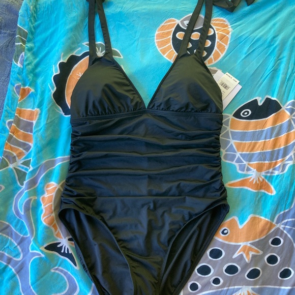 La Blanca one piece halter top bathing suit - Picture 1 of 5